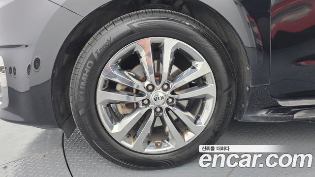 Kia Canival 2017 — photo 5