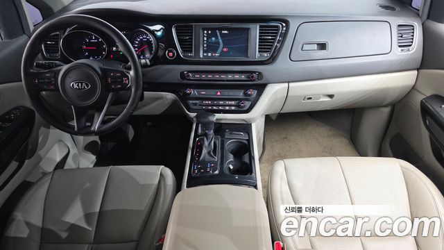 Kia Canival 2017 — photo 7