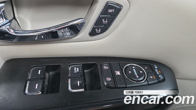 Kia Canival 2017 — photo 12