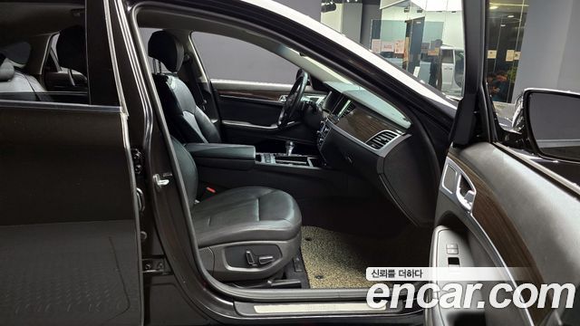 Genesis G80 2018 — photo 11