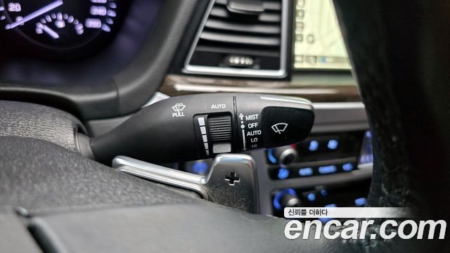 Genesis G80 2018 — photo 18
