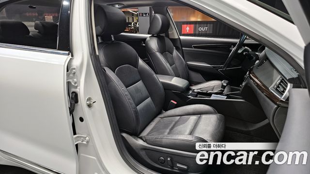 Kia K7 2019 — photo 17