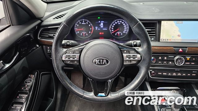 Kia K7 2019 — photo 19