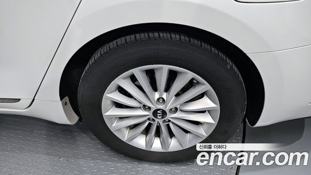 Kia K7 2019 — photo 7