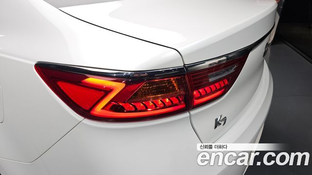 Kia K7 2019 — photo 9