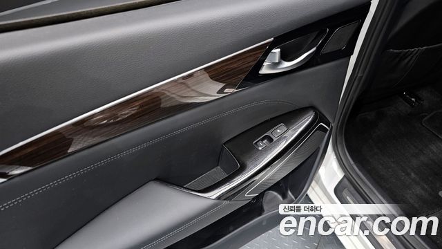 Kia K7 2019 — photo 15