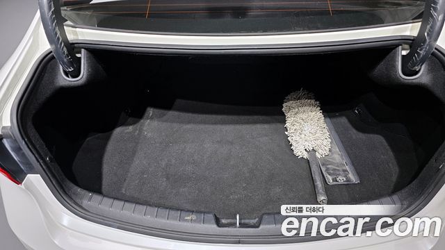 Kia K7 2019 — photo 27