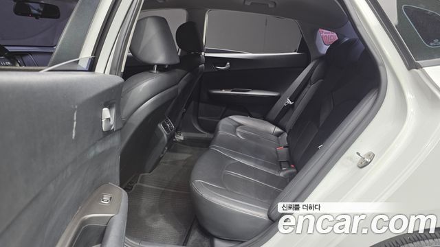 Kia K5 2019 — photo 18