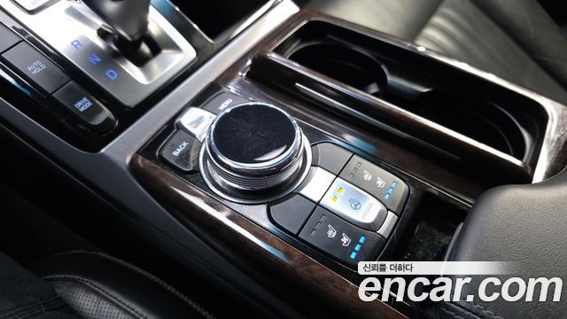 Genesis EQ900 2017 — photo 16