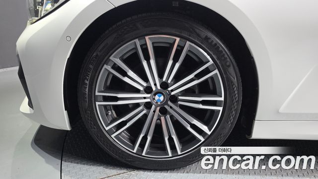 BMW 3-Series 2020 — photo 5