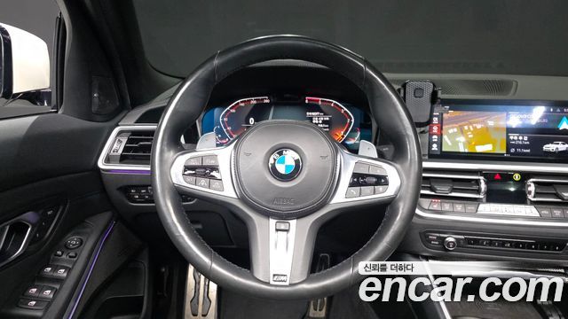 BMW 3-Series 2020 — photo 19