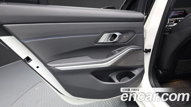 BMW 3-Series 2020 — photo 15
