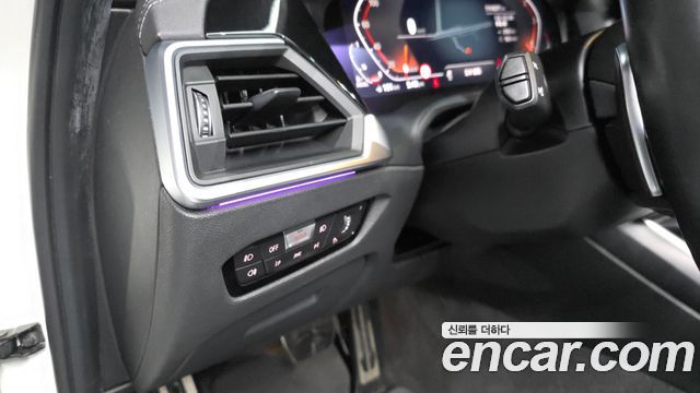 BMW 3-Series 2020 — photo 31