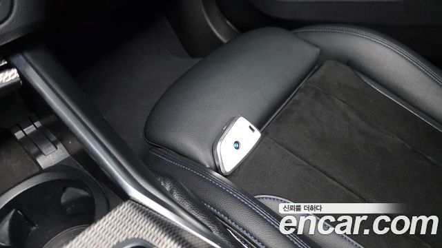 BMW 3-Series 2020 — photo 32