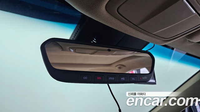 Genesis G80 2019 — photo 18