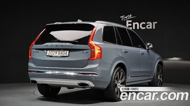 Volvo XC90 2021 — photo 2