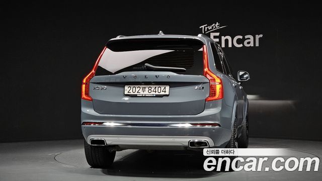 Volvo XC90 2021 — photo 4