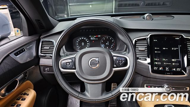 Volvo XC90 2021 — photo 19