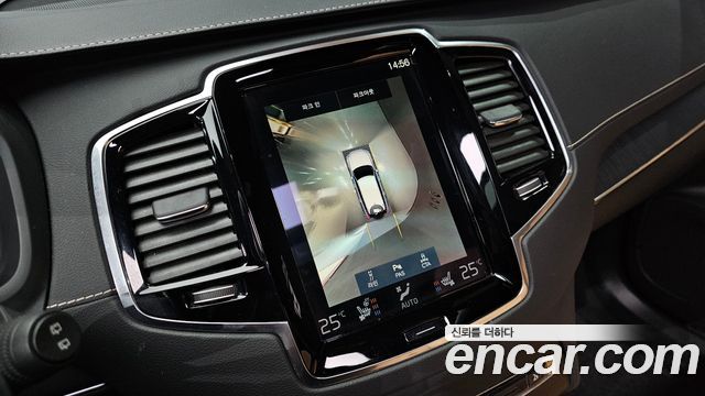 Volvo XC90 2021 — photo 21