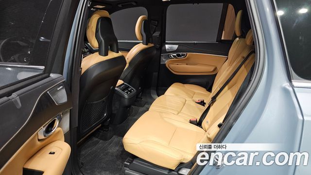 Volvo XC90 2021 — photo 22