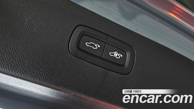 Volvo XC90 2021 — photo 25