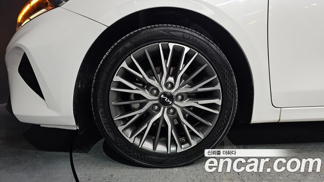 Kia K3 2023 — photo 5
