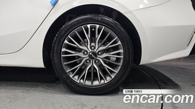 Kia K3 2023 — photo 7