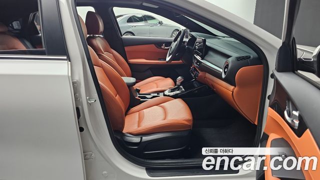 Kia K3 2023 — photo 16