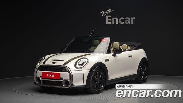 Mini Cooper Convertible 2024 — photo 1