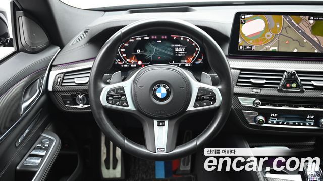 BMW Gran Turismo 2023 — photo 13