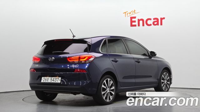 Hyundai i30 2017 — photo 2