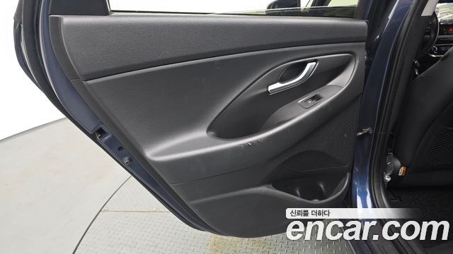 Hyundai i30 2017 — photo 15