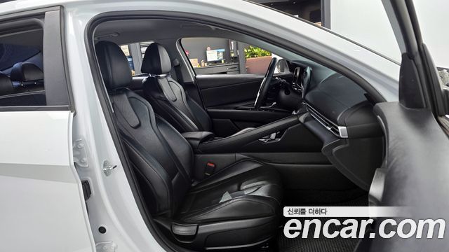 Hyundai AVANTE 2023 — photo 11