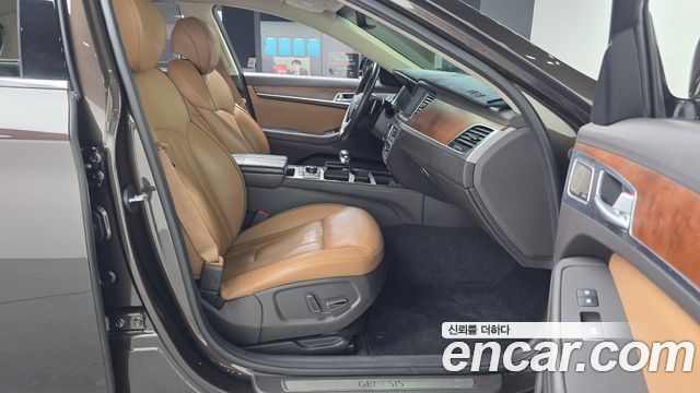Genesis G80 2017 — photo 17
