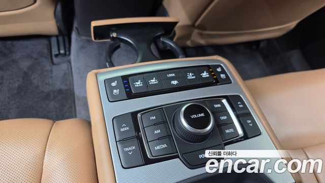Genesis G80 2017 — photo 25
