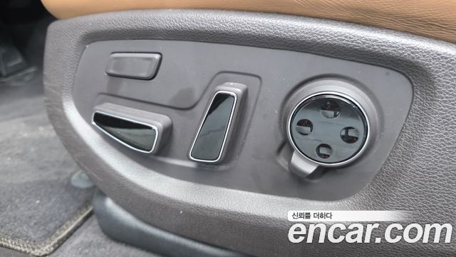 Genesis G80 2017 — photo 32
