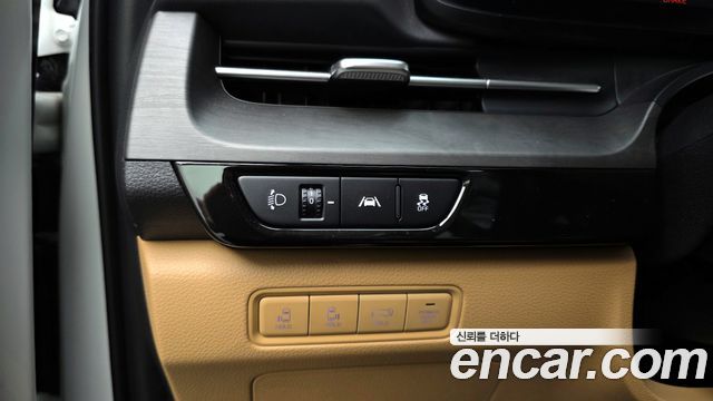 Kia Canival 2023 — photo 23