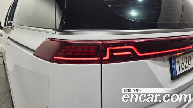 Kia Canival 2023 — photo 9