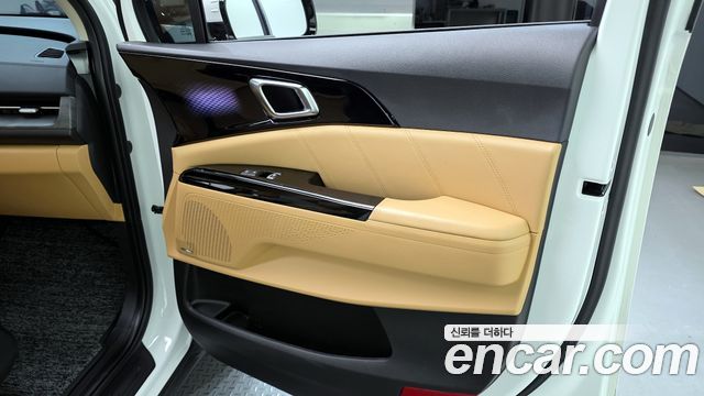 Kia Canival 2023 — photo 15