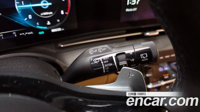Kia Canival 2023 — photo 28