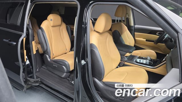 Kia Canival 2023 — photo 12