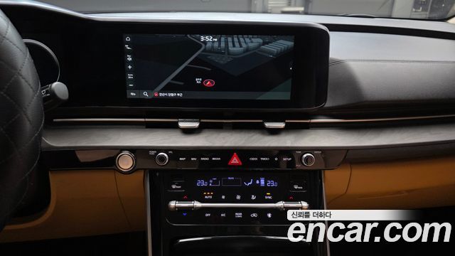 Kia Canival 2023 — photo 17