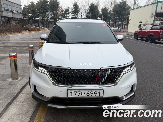 Kia Canival 2023 — photo 2