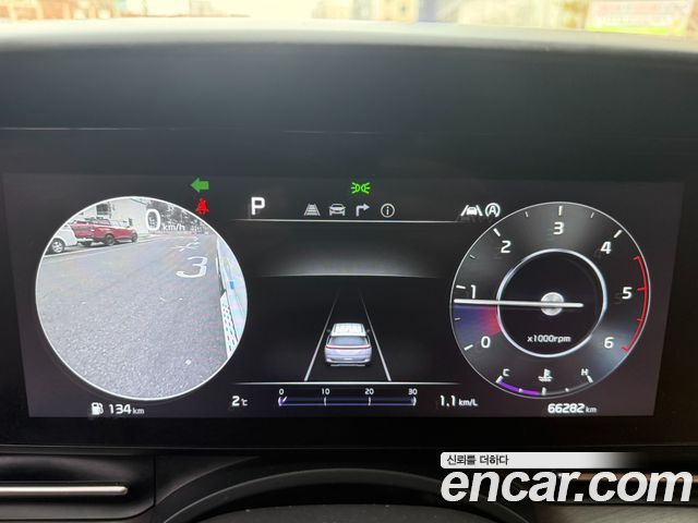 Kia Canival 2023 — photo 6