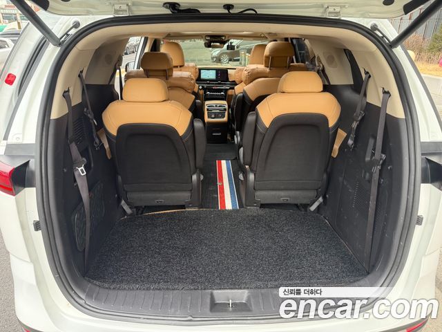 Kia Canival 2023 — photo 19