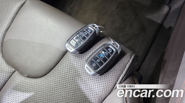 Hyundai Santafe 2020 — photo 27