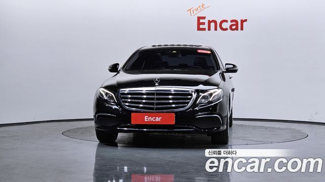 Mercedes-Benz E-Class 2017 — photo 3