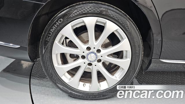Mercedes-Benz E-Class 2017 — photo 5