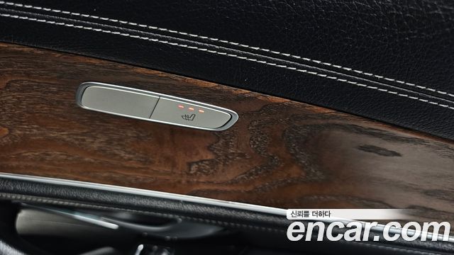Mercedes-Benz E-Class 2017 — photo 24