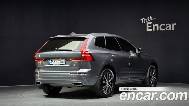 Volvo XC60 2021 — photo 2